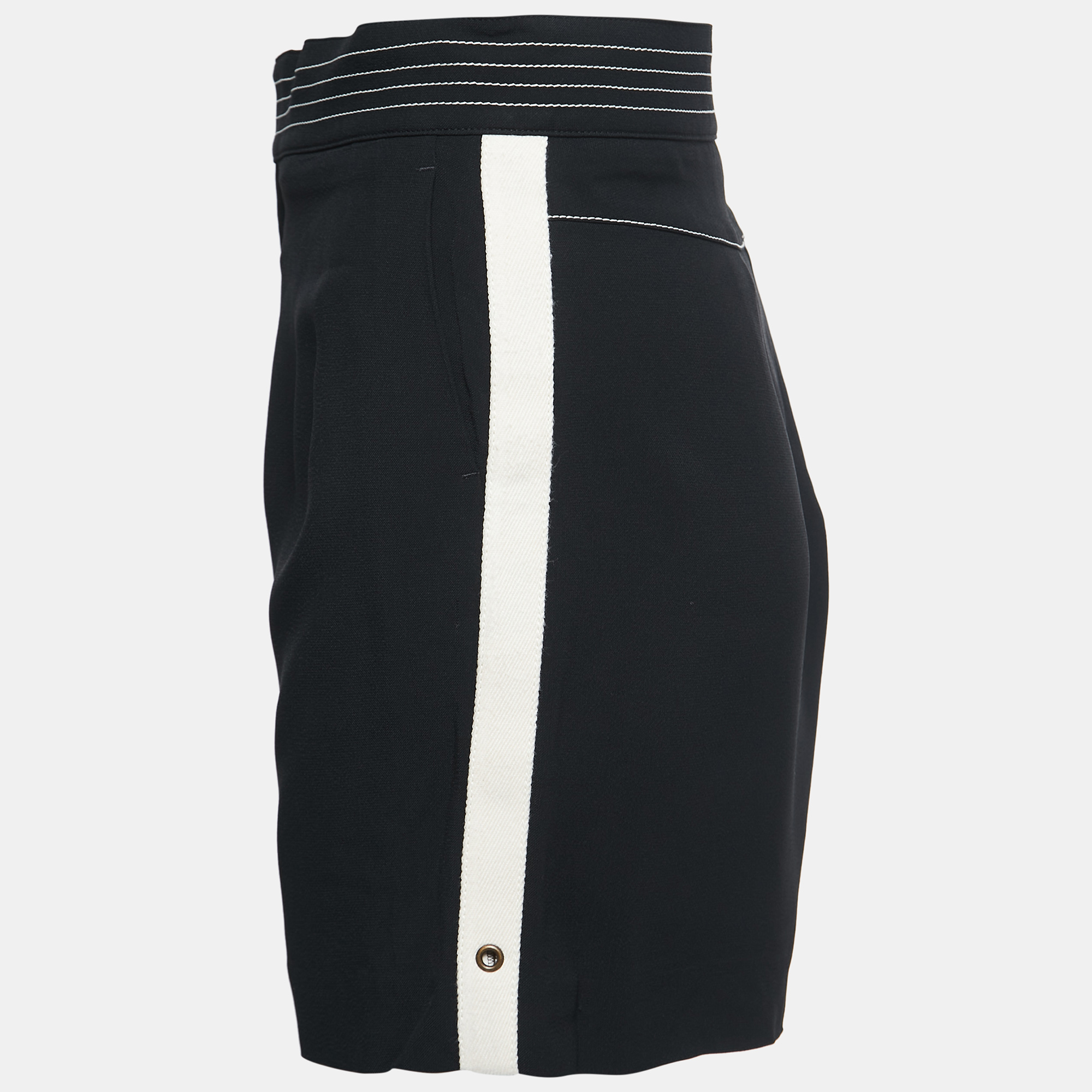   The Luxury Closet Chloe Black Crepe Side Stripe Detail Shorts M