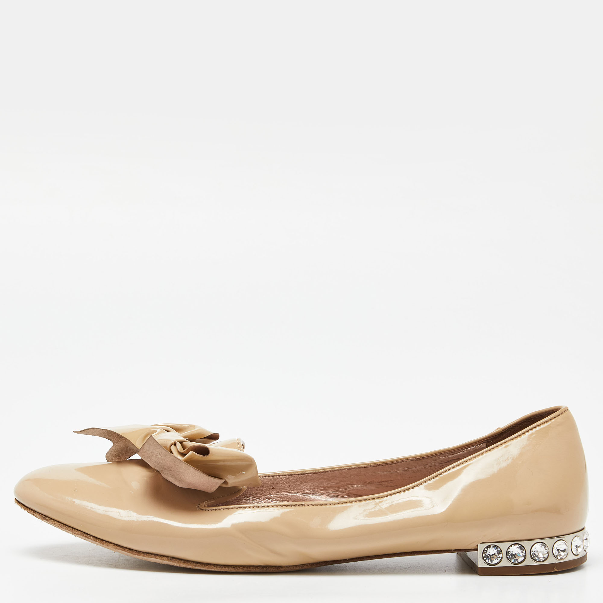 Miu Miu Beige Patent Leather Bow Detail Crystal Embellished Heel Ballet Flats Size 39
