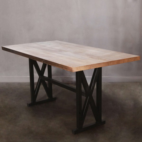 Обеденные столы  InMyRoom Обеденный стол на металлическом основании