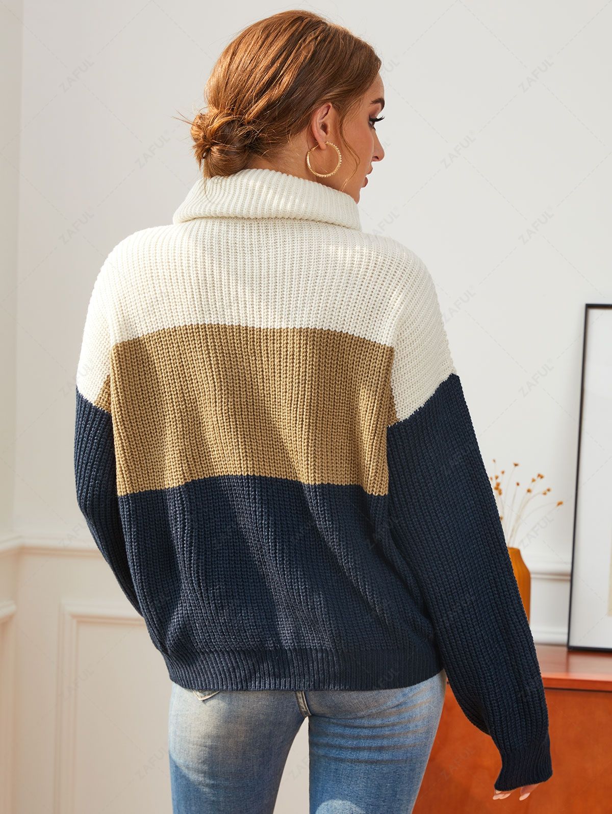   Zaful Turtleneck Drop Shoulder Colorblock Jumper Sweater