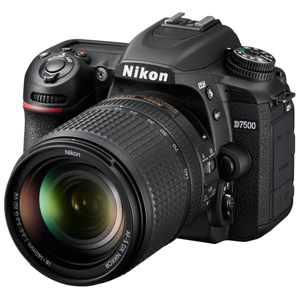 Цифровые зеркальные фотоаппараты  М.Видео Nikon D7500 18-140 VR Kit