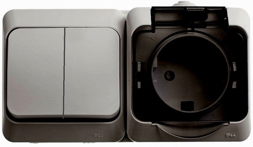 Блок Systeme Electric BPA16-242C Этюд выключатель 2-клавишный + розетка с заземлением, со шторками, наружный, 250В, 2300 Вт, IP44 (серый)