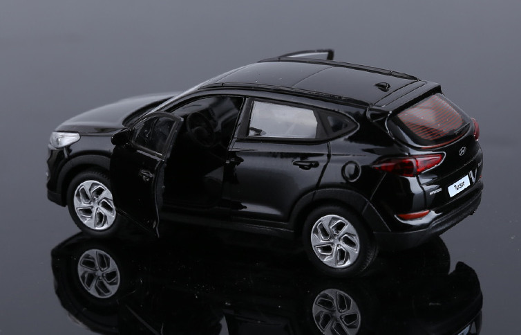 Модели, игрушки Модель в масштабе 1:38 Hyundai Tucson 2015 -