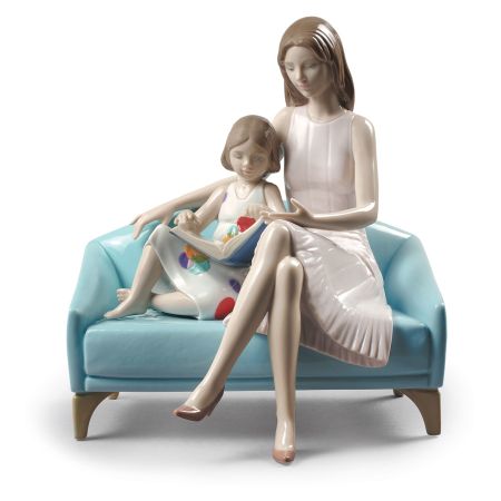 Фигурка Lladro Почитаем? 21х23 см