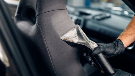 Химчистка автомобиля, абразивная полировка от автомойки «Хим-Авто»