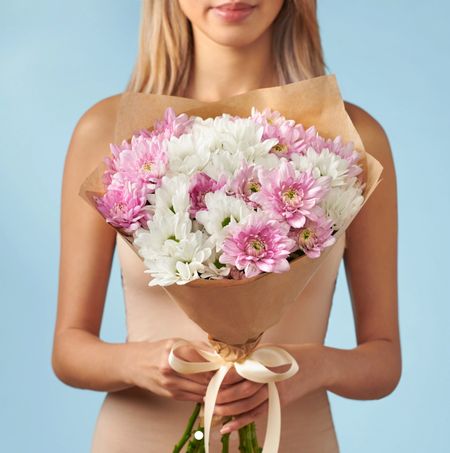 Нежный микс из кустовых хризантем