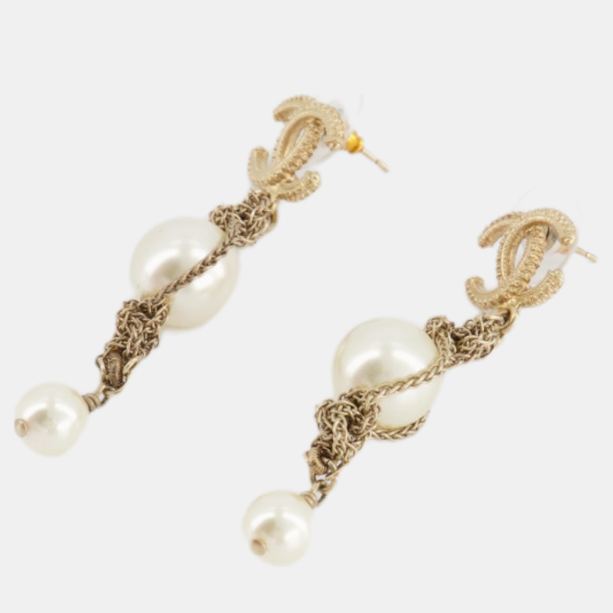 Jewelry Chanel Brushed Gold Rope with Pearl CC Logo Long Earring