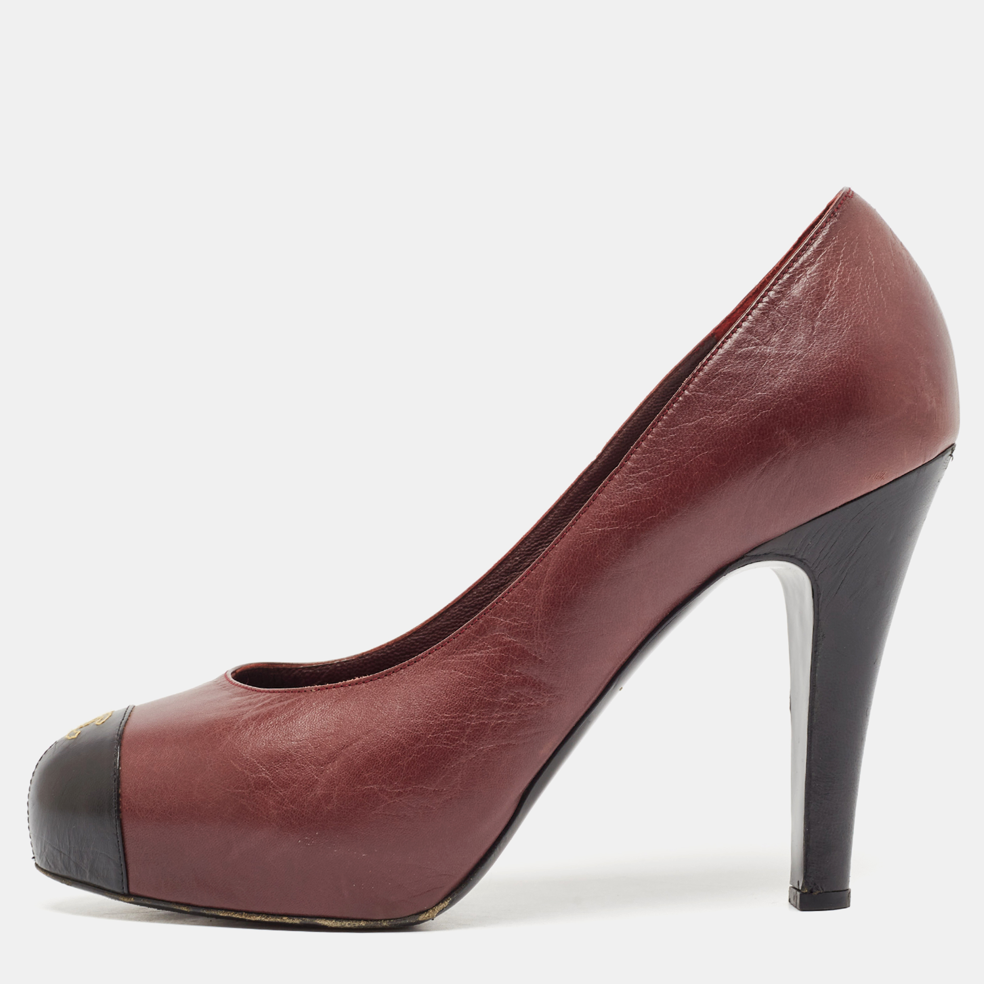 Chanel Burgundy/Black Leather CC Cap Toe Pumps Size 38.5