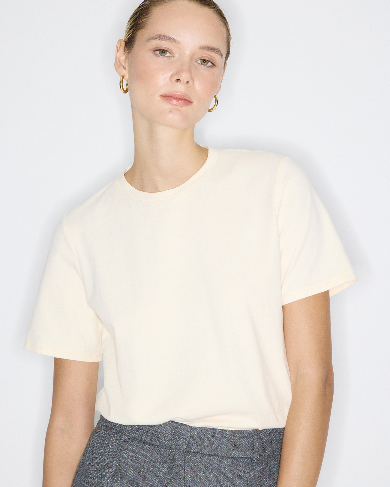 Футболка basic soft желтого цвета