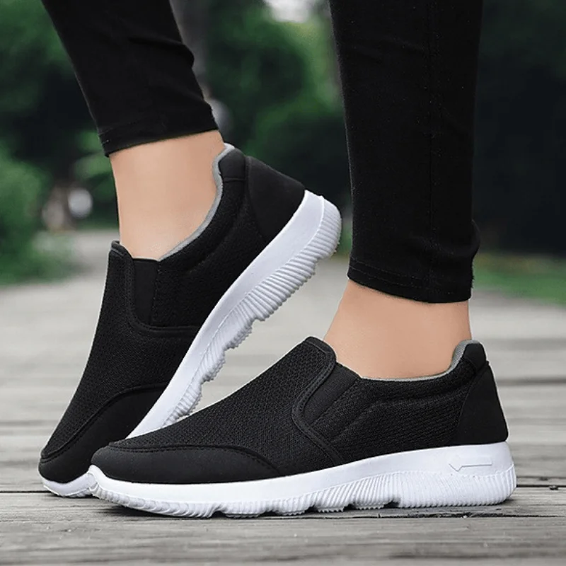 Sneakers Women Vulcanized Shoes Solid Color Low Heel Shoes Black For Women 2022 Large Size Shoes Flat Office Men Mesh Breathable