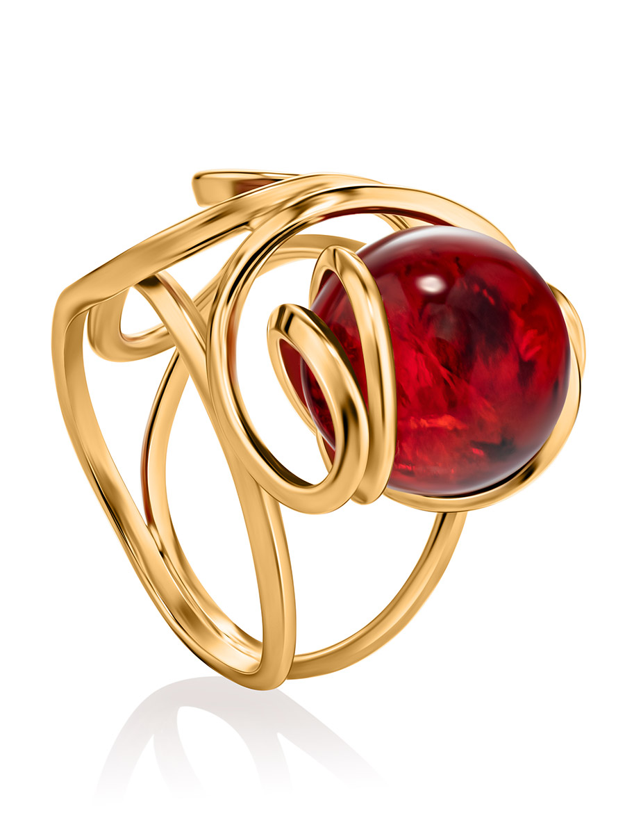 Роскошное кольцо «Валенсия» из позолоченного серебра и ярко-красного янтаря