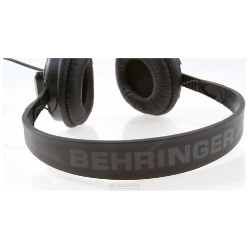 Микшерные пульты Behringer