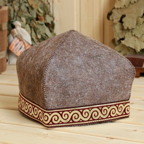 Шапка для бани Тюбетейка, коричневая с красной отделочной