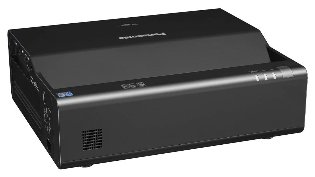 Проектор Panasonic PT-CMZ50B лазерный 3LCD 5200 Lm, WUXGA (1920x1200), 3000000:1; УКФ TR 0,235:1; HDMI x2; VGA IN D-Sub 15pin x1; Audio IN x1/OUT x1;