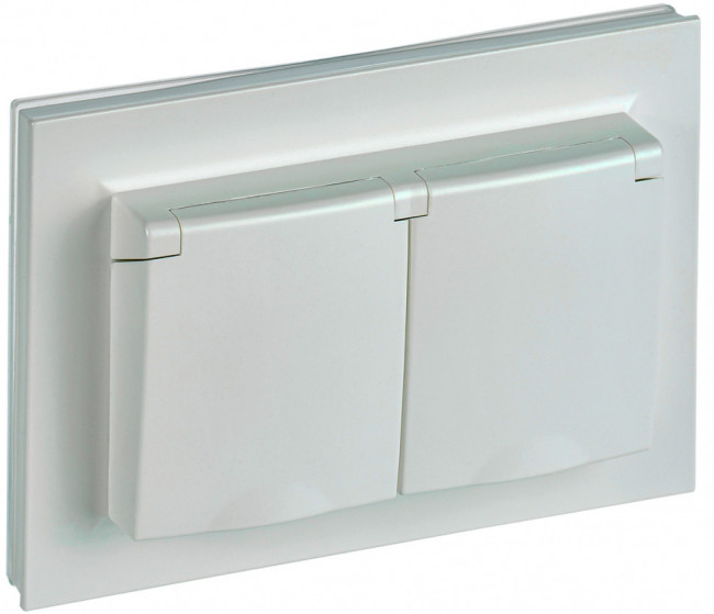 Розетка двухместная с заземлением в сборе IEK BR-R26-16-44-K36-F BRITE с защитными шторками и крышкой 16А IP44 РСбш12-3-44-БрЖ Жемчужный