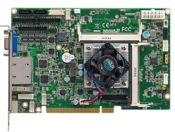 Материнская плата Advantech PCI-7032G2-00A2E Celeron J1900, 2*DDR3L, VGA/LVDS/DVI, 7*USB (требуется установка батарейки CR2032)