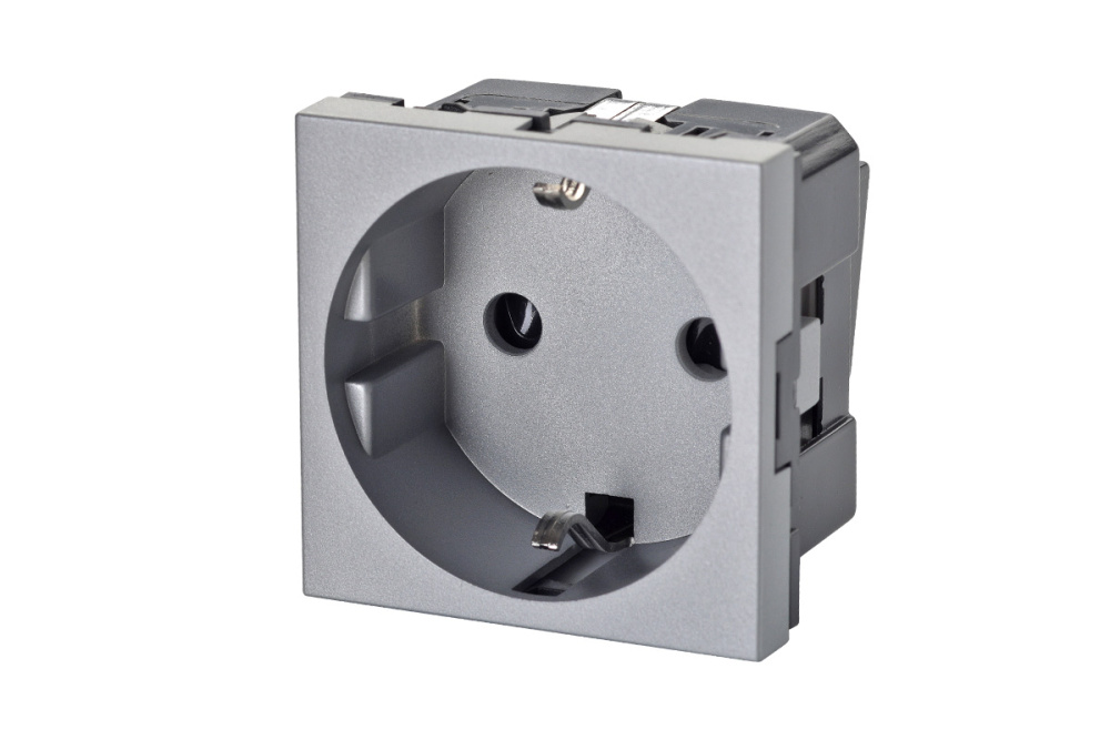 Розетка Eurolan 16V-10-06SL 2P+E немецкий стандарт 45 × 45 мм, с защитными шторками, серебристый