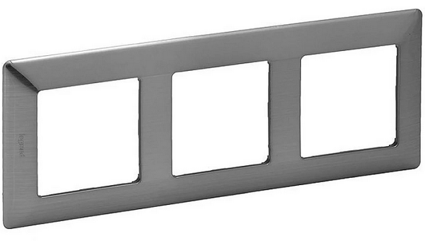 Рамка Legrand 754153 Valena LIFE, 3-ая, сталь