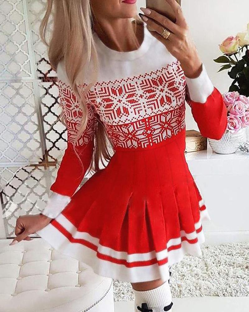 Casual Dresses  ChicMe Christmas Snowflake Print Long Sleeve Pleated Dress