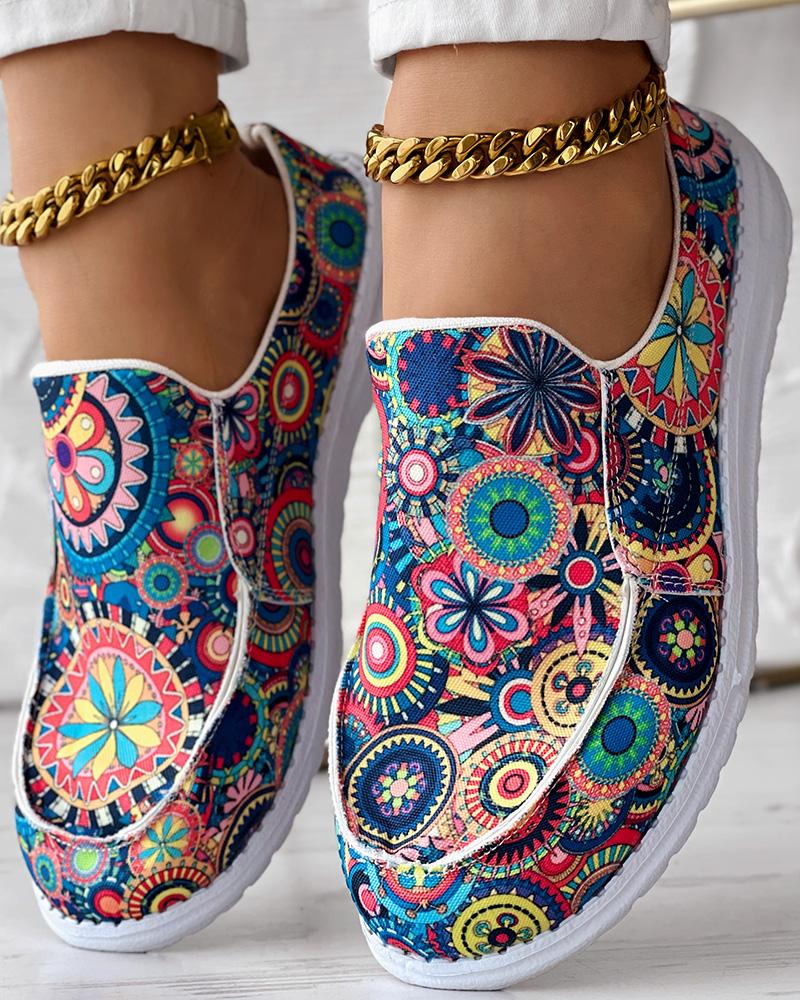 Tribal Floral Print Slip On Casual Loafers