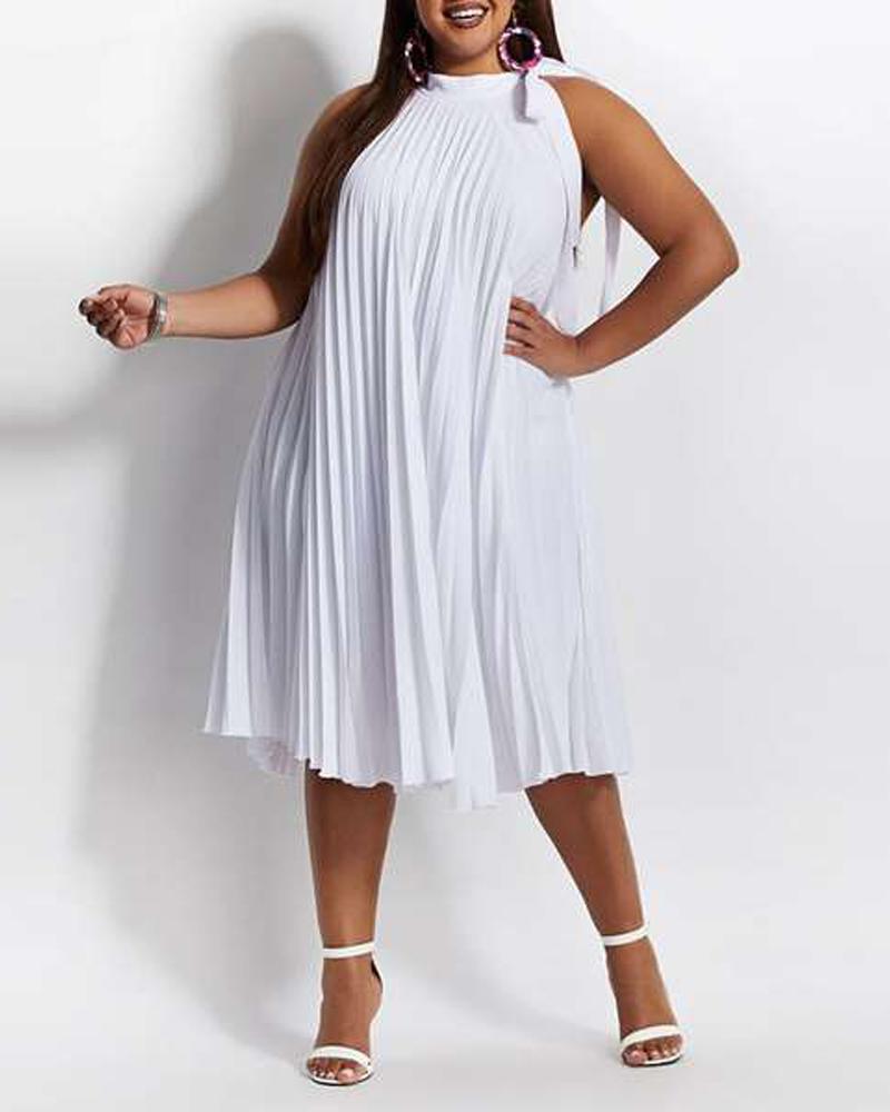 Plus Size Tied Detail Sleeveless Pleated Casual Dress