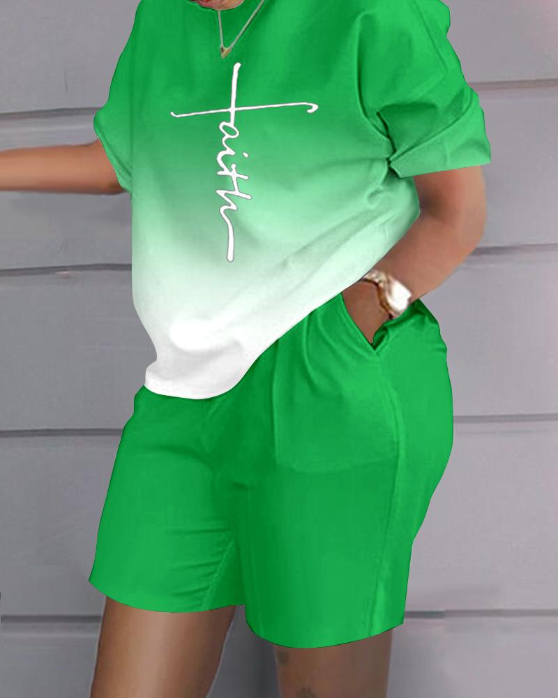 Plus Size Faith Print Ombre Top & Pocket Design Shorts Set