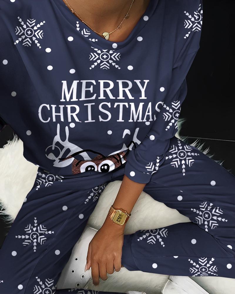 Merry Christmas Snowflake Reindeer Print Pajamas Set