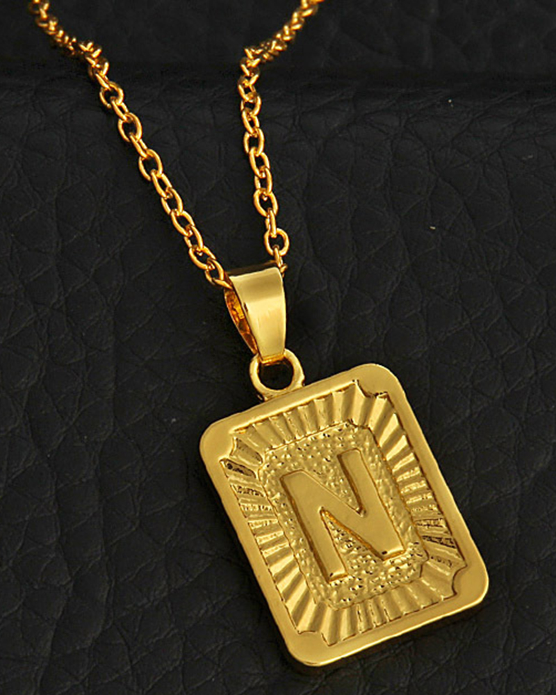 1pc Letter Embossed Square Pendant Necklace