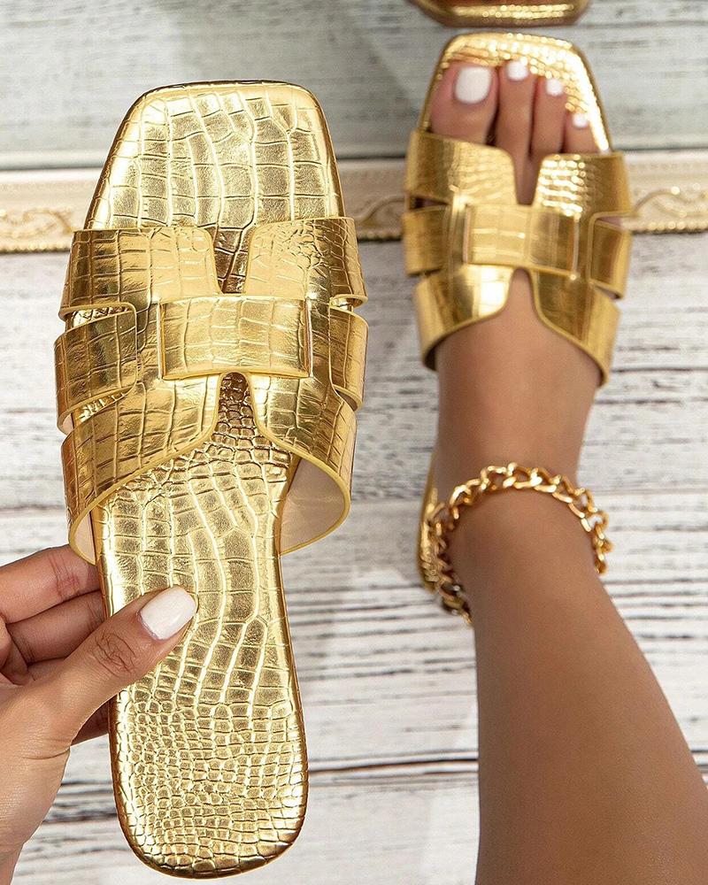 Hollow Out Crocodile Summer Beach Slippers