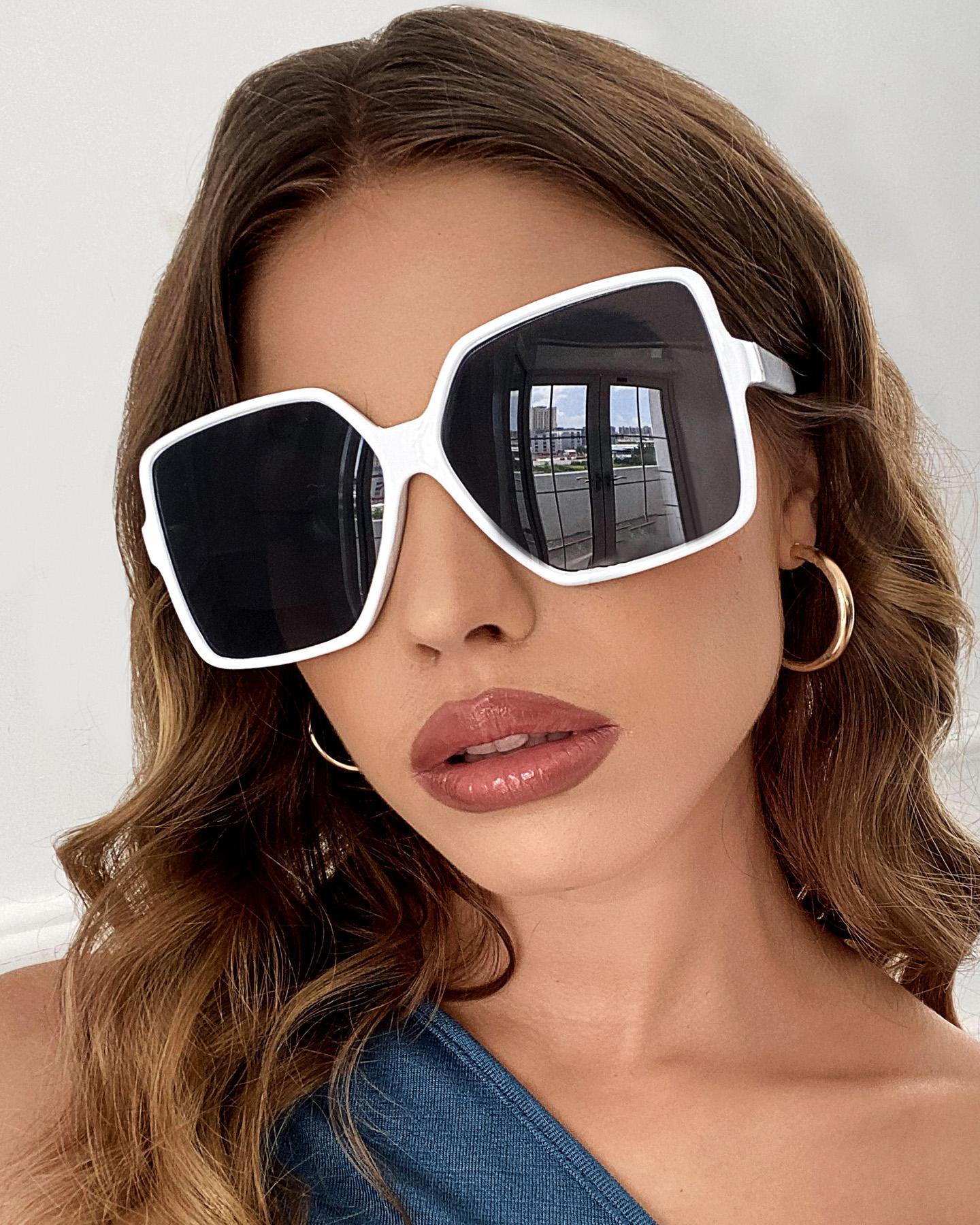 1Pair Square Frame Oversized Gradient Lens Sunglasses