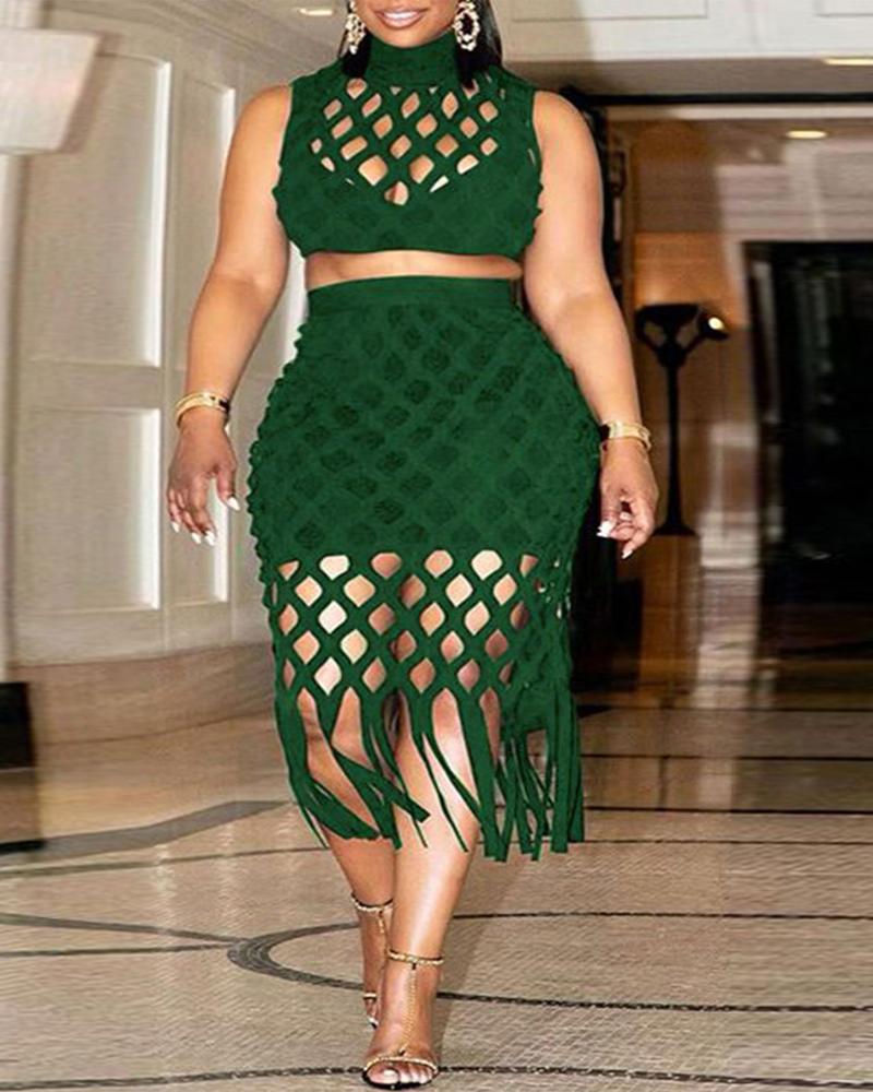 Plus Size Hollow Out Crop Top & Tassel Trim Skirt Set