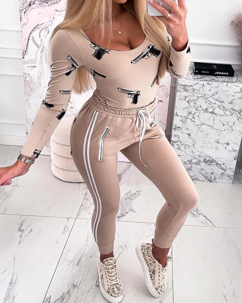 Graphic Print Long Sleeve Top & Striped Print Sweatpants Set