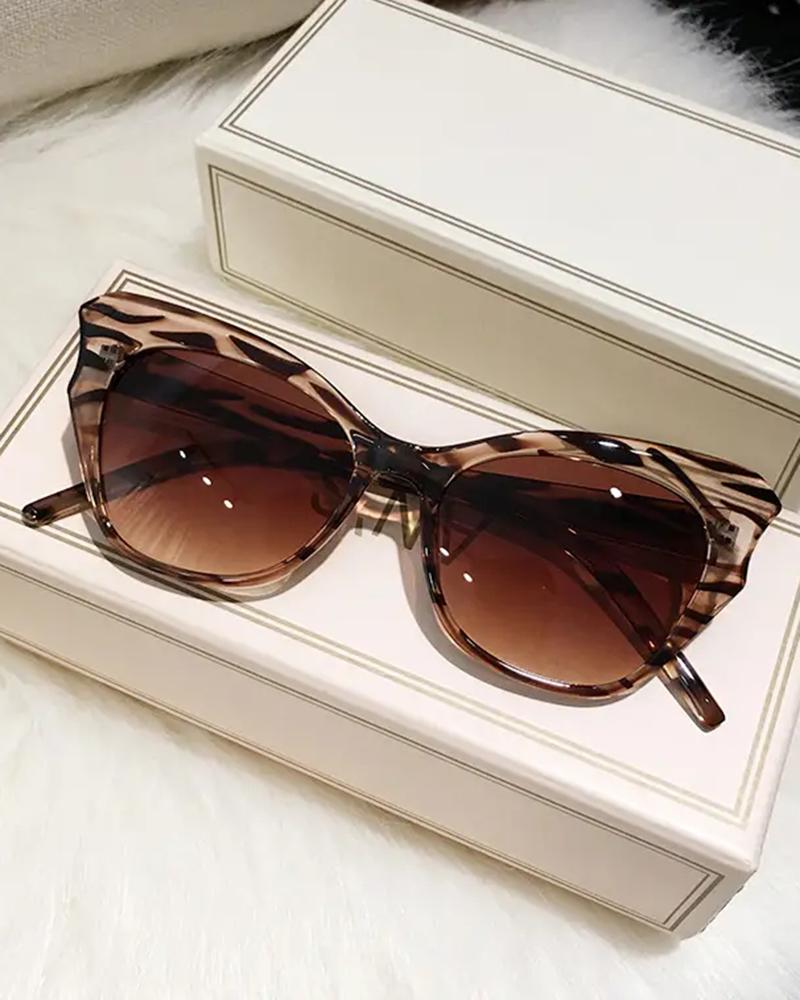 1Pair Ombre Cat Eye Asymmetrical Frame Sunglasses