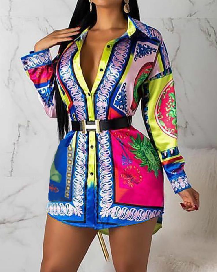 Retro Print Buttoned Curve Hem Shirt