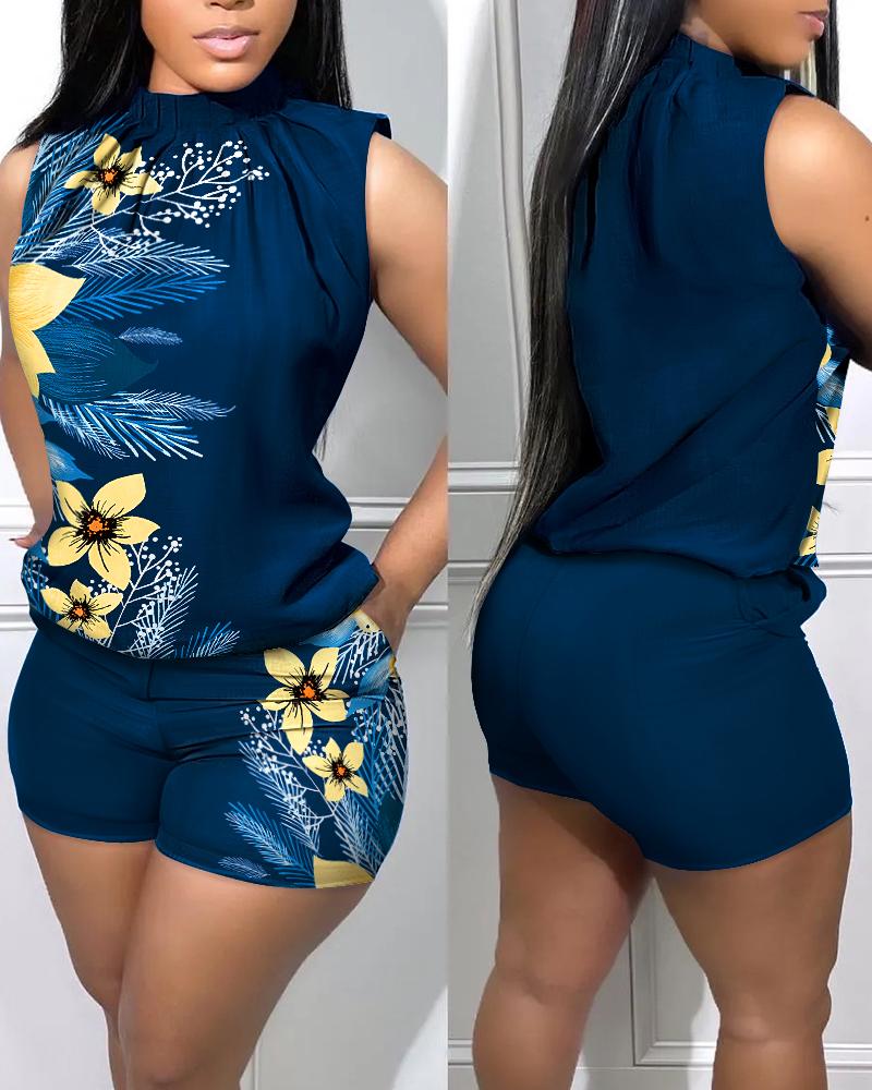 Tropical Print Sleeveless Top & Pocket Design Shorts Set