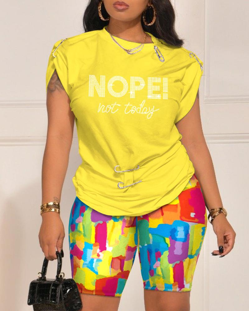 Rhinestone Letter Pattern Casual Top & Allover Print Shorts Set
