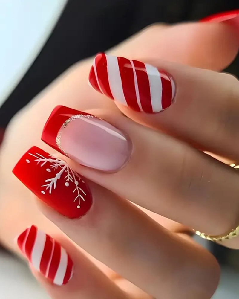   ChicMe 24pcs Christmas Striped Snowflake Design Glossy Press-on Coffin False Nails Set