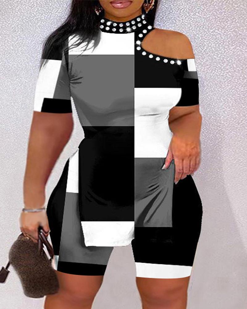 Plus Size Geometric Print Cold Shoulder Top & Shorts Set