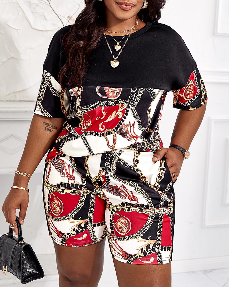 Plus Size Scarf Chain Print Casual Top & Shorts Set