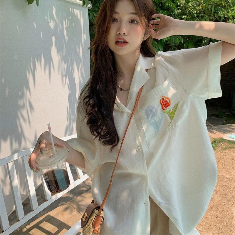 Tulip Embroidery Blouse Women Summer 2025 Lapel Chiffon Shirt Female Niche Office Lady Solid Short-sleeved Women Tops M бежевый