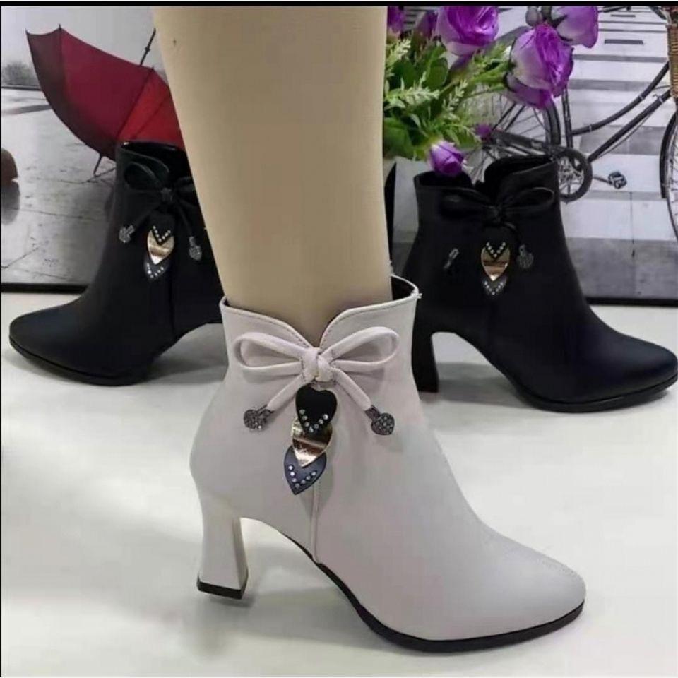 Женские модные короткие сапоги из мягкой кожи на тонком каблуке с бантом, короткие сапоги с круглым носком, большие плюшевые теплые кожаные сапоги, модные женские удобные короткие сапоги 40