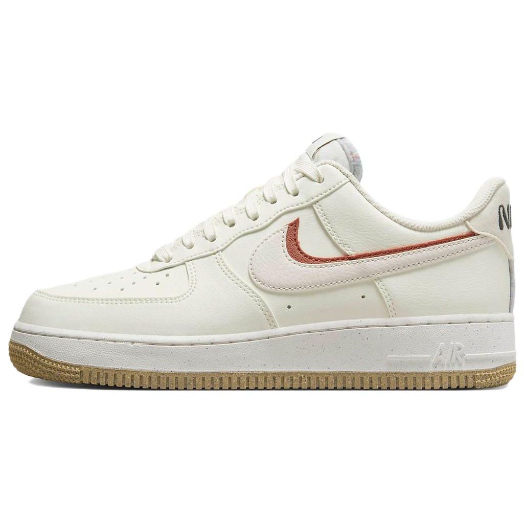 Nike Air Force 1 07 LX 82 — женские кроссовки Sail Cinnabar White Phantom DX6065-101 39