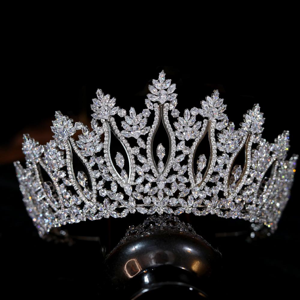 Тиары и короны для женщин Parmalanbe Luxury Cz Королевская корона свадебные аксессуары для волос кристалл головной убор ювелирные изделия 15.0*6.0cm белый