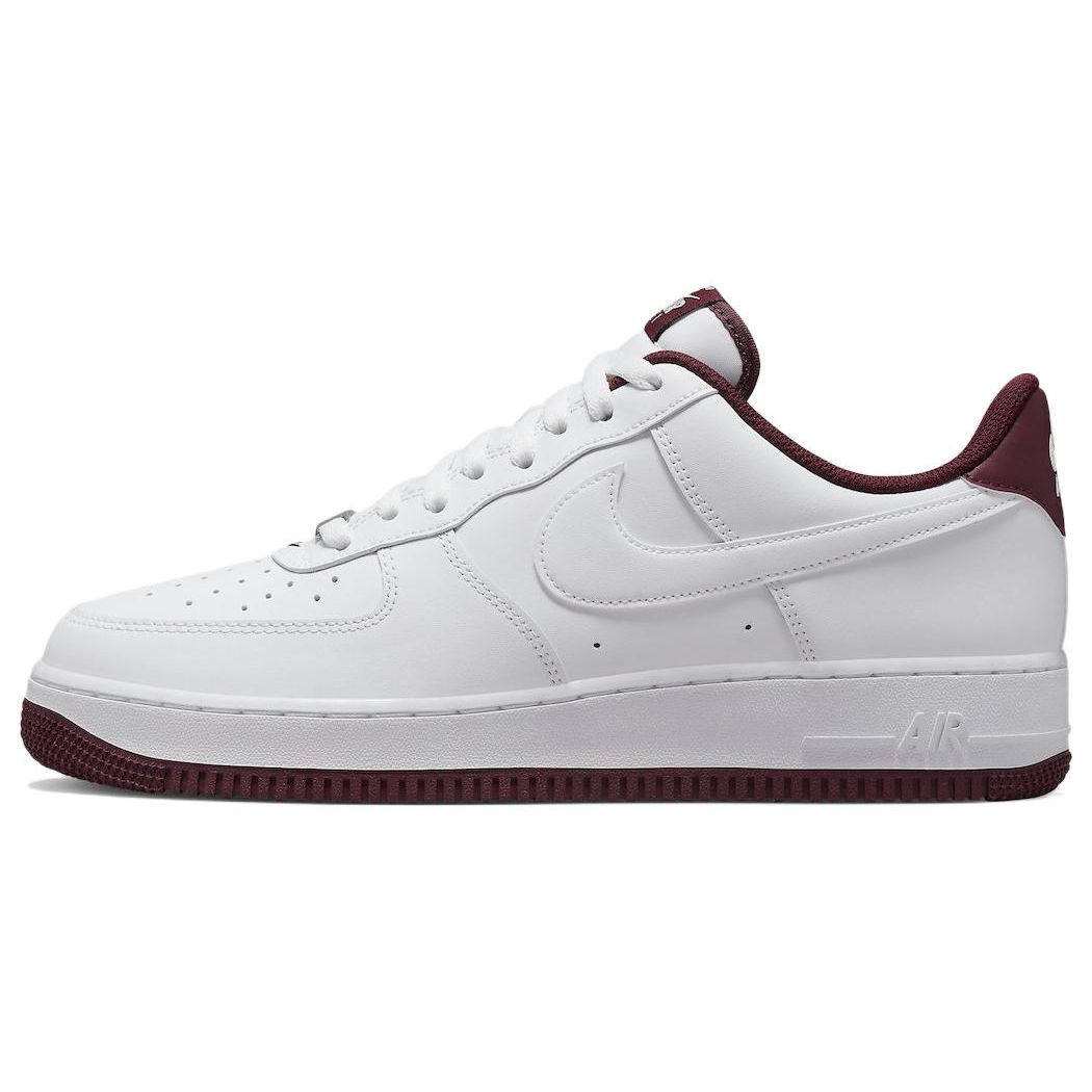 Мужские кроссовки Nike Air Force 1 07 White Dark Beetroot DH7561-106 44.5