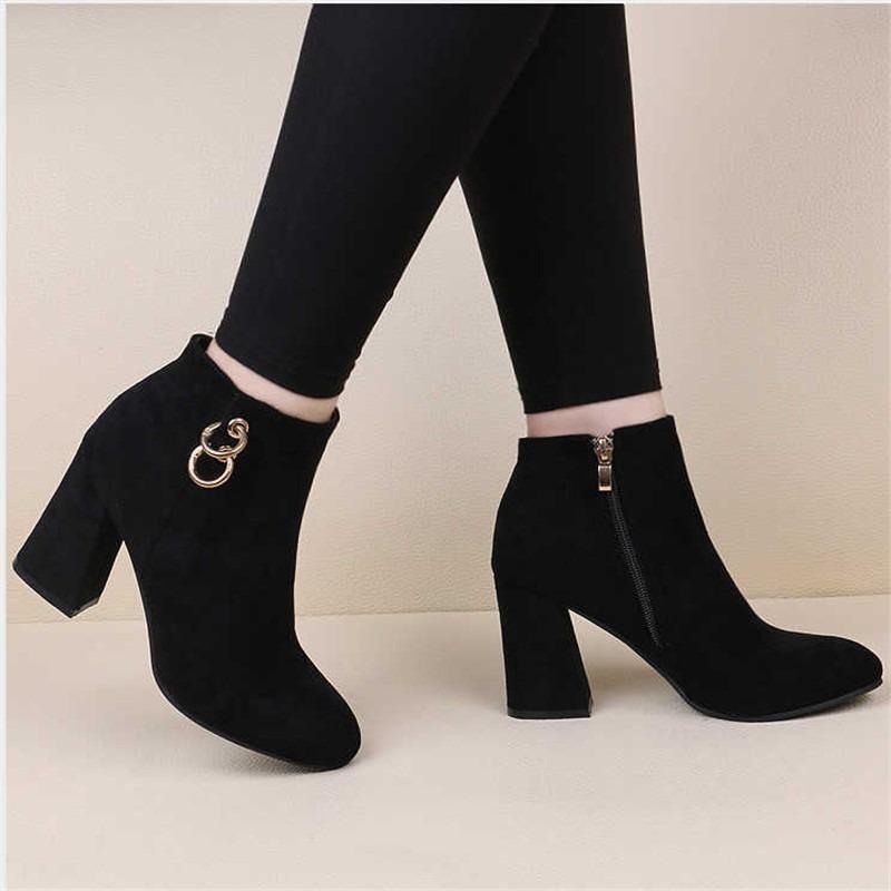 Bottes curtes en peluche pour femmes, bottes de rinçage de neige, talon carré, talon haut, chaud, mode feminine, Solide, automne, hiver, 2022 34 чёрный