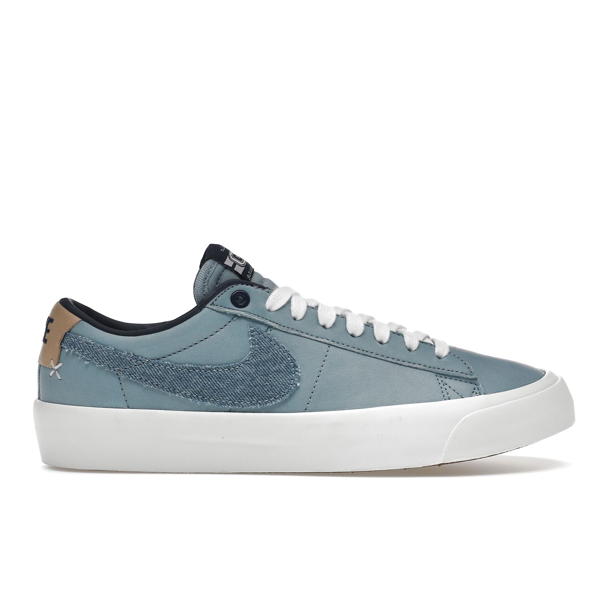 Кроссовки унисекс Nike Blazer Low GT SB Light Denim Blue Summit-White Gum-Light-Brown DM8890-100 36