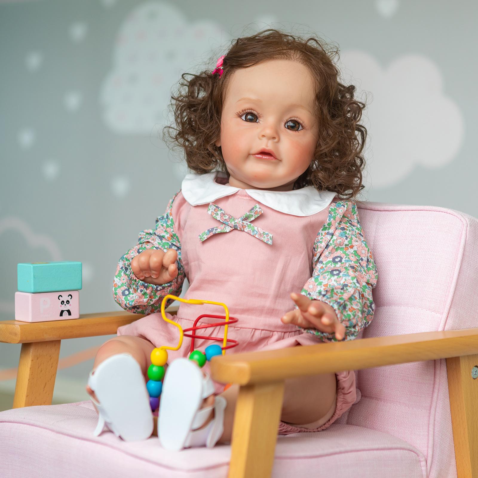 NPK 60 см Reborn Baby Maggi для маленьких девочек, очень мягкая тканевая кукла, игрушка для ванны, реалистичная, настоящая мягкая на ощупь игрушка для ванны 60cm