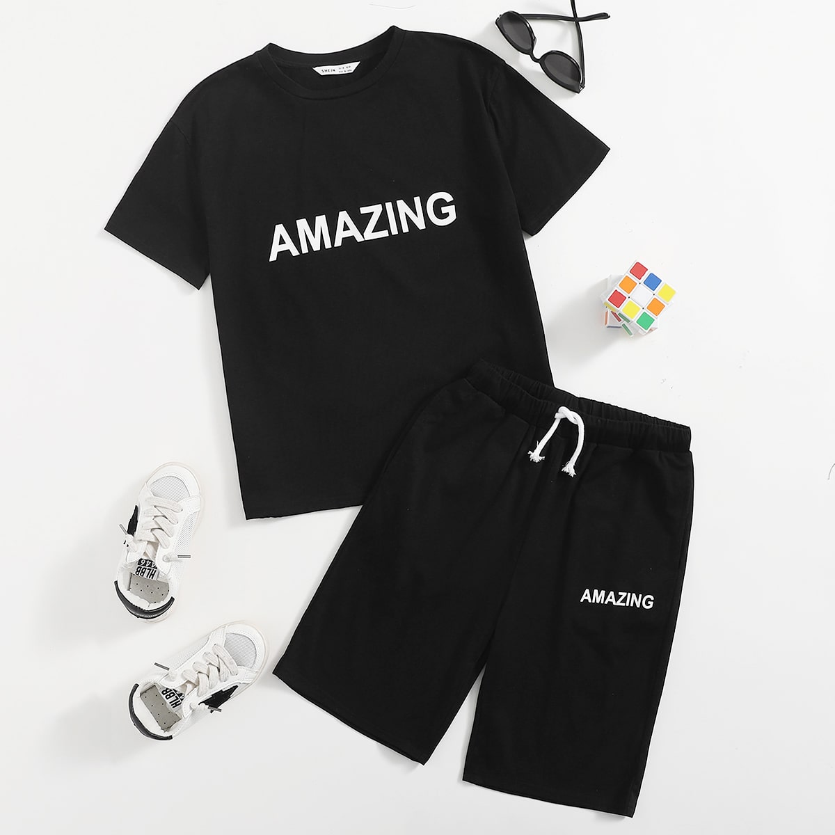   SheIn Футболка с текстовым принтом и шорты для мальчиков