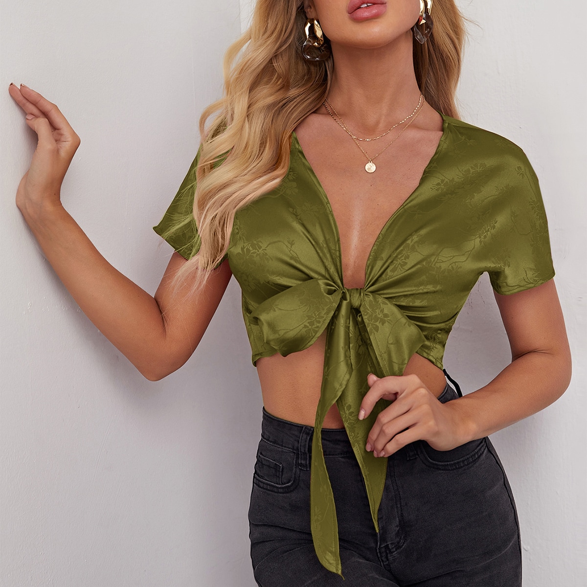   SheIn Жаккардовый атласный топ с узлом