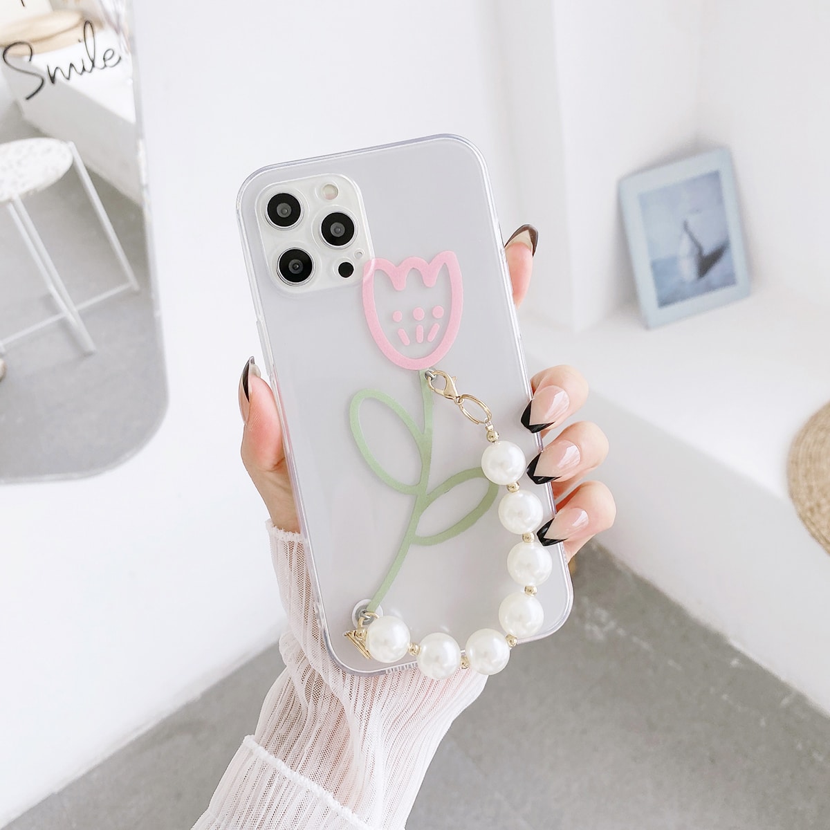   SheIn Чехол для телефона с цветочным принтом и цепочкой из искусственных жемчугов